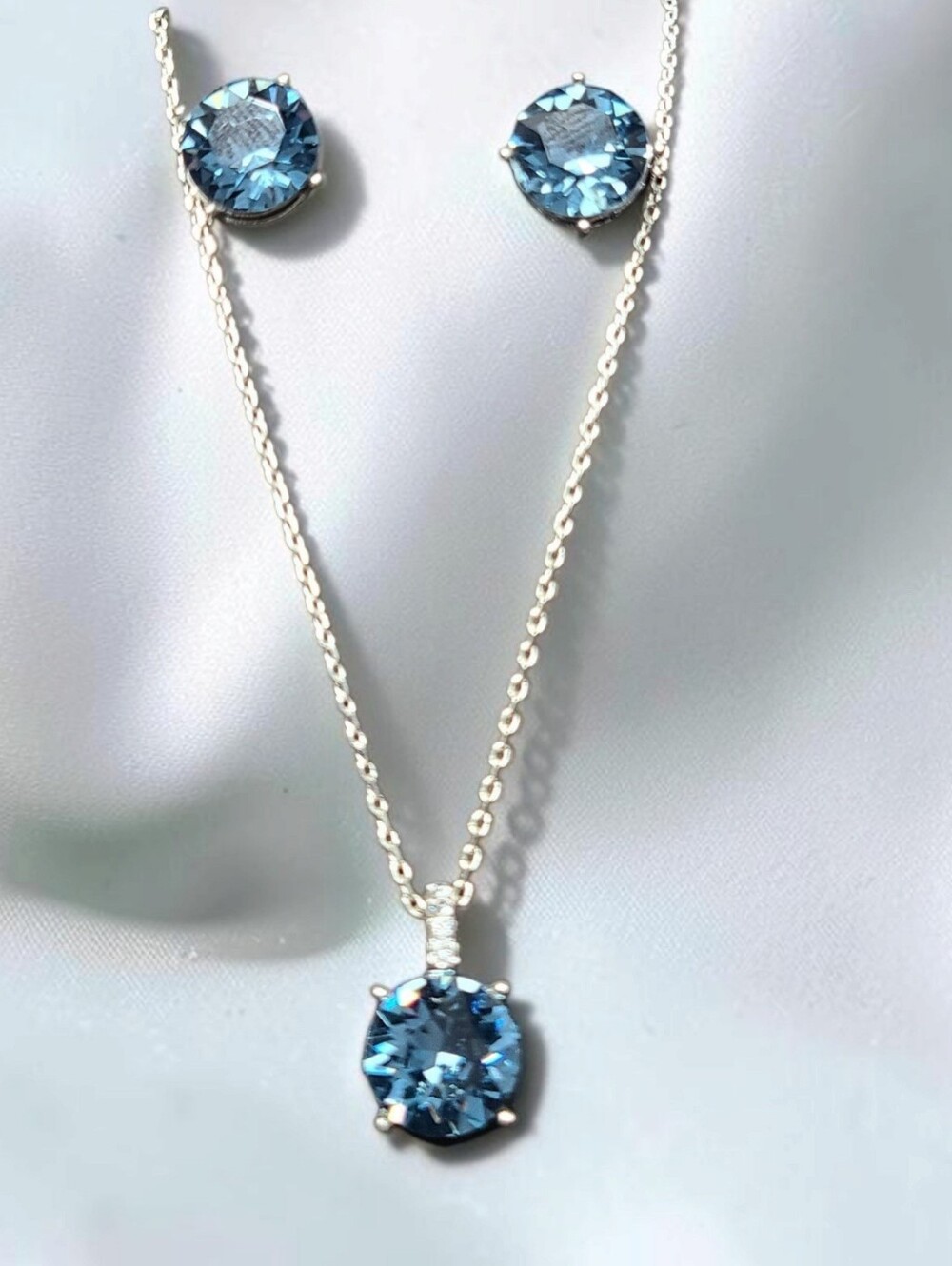 Blue Crystal Pendant Necklace and Stud Earrings Set